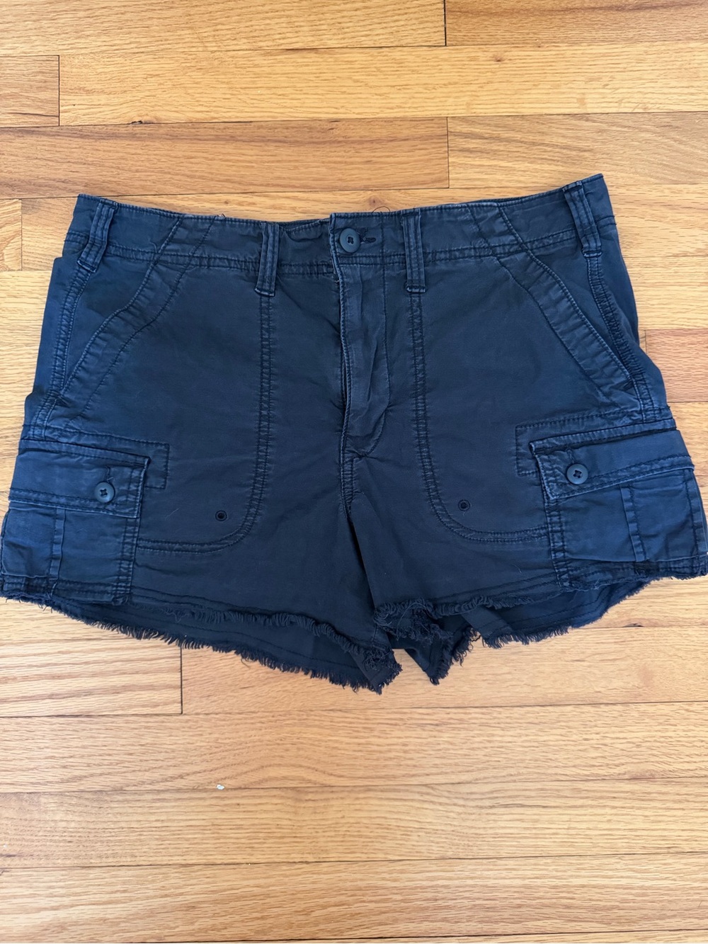 American Eagle Outfitters Black Cargo Frayed-Hem Women's Shorts